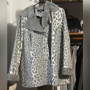 Vintage Gray Leopard Print Women's Coat